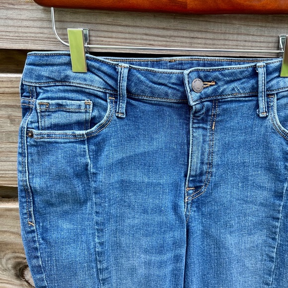 SALE! Old Navy Rock Star jeans - Picture 4 of 13